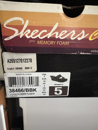 Skechers schwarze Keilsandalen mit Nieten Größe 5 brandneu - Bild 3 von 3