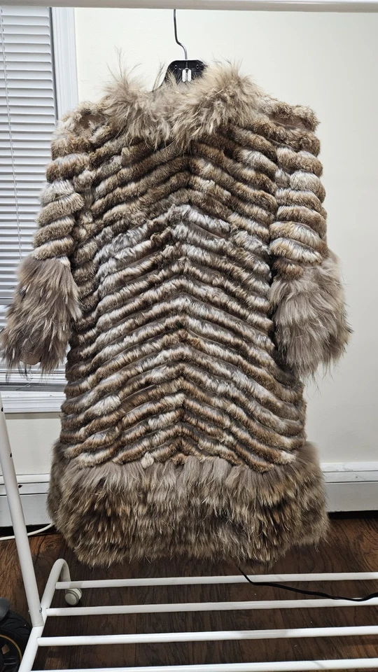 Abrigo de piel genuina Sherry Cassin - Borde multicolor de conejo y zorro talla S - Usado Foto 3 de 4