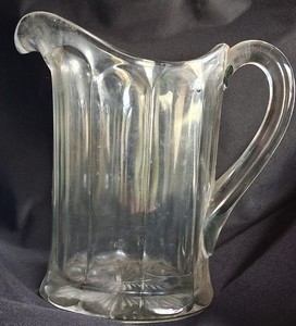 Early American Vintage Clear Glass HEAVY WATER PITCHER 💧 👀