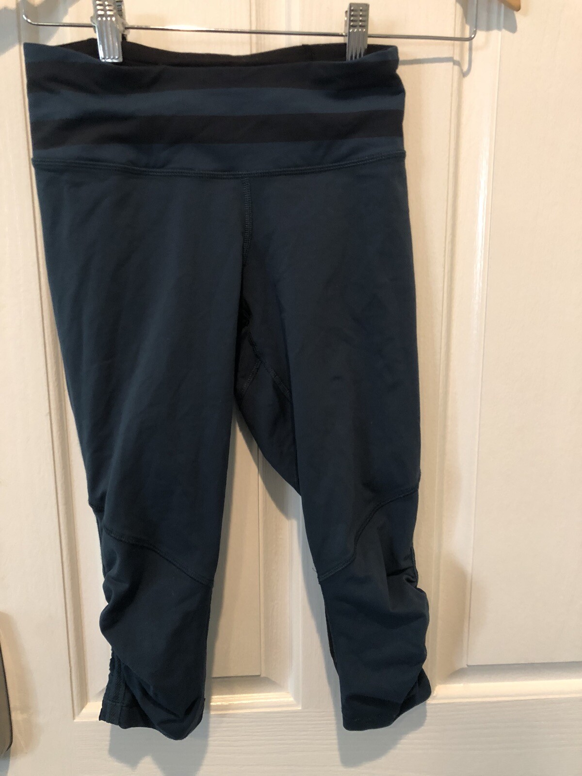 LULULEMON Dance Studio Workout Crop Pants Ladies Size… Gem