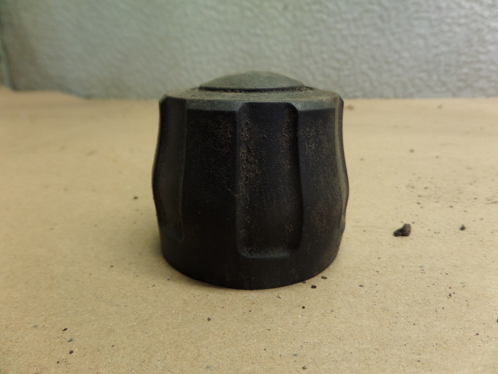 「じゅん」 1984 SUZUKI LT125 FRONT RIGHT AXLE NUT COVER/ GUARD | eBay