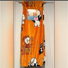 New Casper Friendly Ghost Halloween Viral Blanket Orange Skeleton Vampire