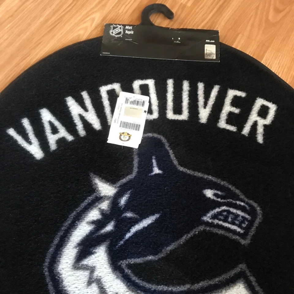 NHL Vancouver Canucks Puck Mat Round Rug 27" Officially Licensed Fanmats New - Image 3 of 4