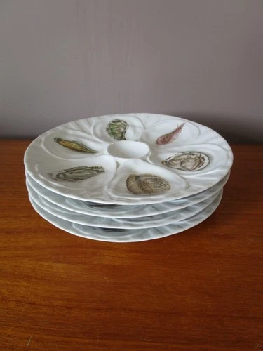 4 OYSTER PLATES / SHELLS MEHUN PORCELAIN SHELL DECOR
