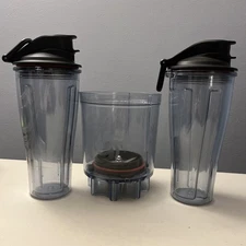 Vitamix Personal Cup Adapter and Two 20oz Cups with Lids No Damage