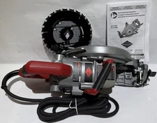 SKILSAW SPT77WML-01, 15-Amp 7-1/4-Inch Lightweight Worm Drive Circular Saw
