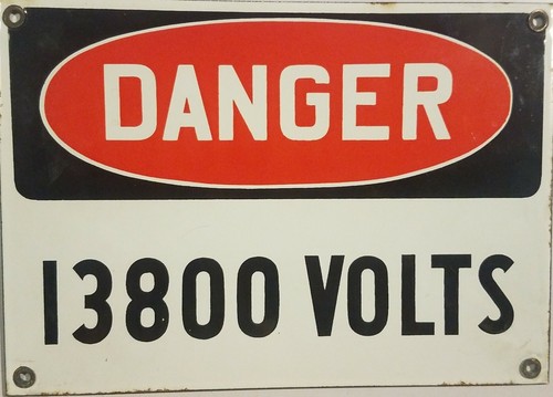 Vintage Porcelain DANGER 13800 VOLTS Sign Original - NICE RARE 10 x 7 - Picture 6 of 9