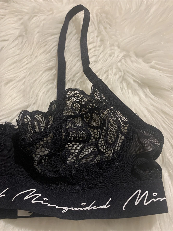 Sujetador Balconette Misguided Script Sexy Negro 34B Patrón Floral Foto 2 de 4