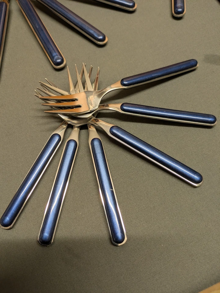 Besteck je sechs teile mit blauem Griff gesamt 30 teilig - Bild 4 von 4