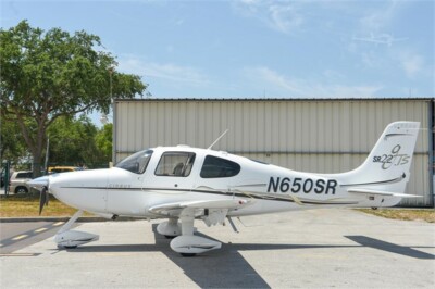 Cirrus SR22 Turbo G2 Airplane Desk Wood Model Small New