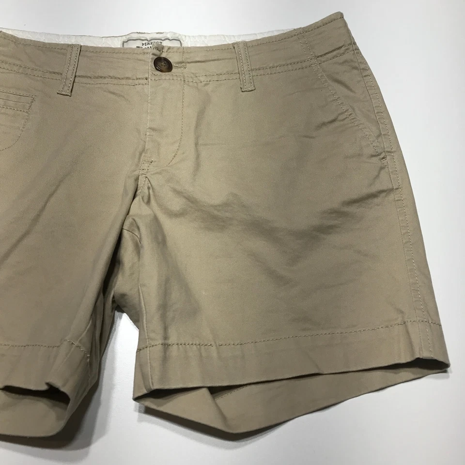 Old Navy Petite Pants Womens Size 4P The Perfect 7 Inch Favorite Khakis Midi - Image 4 of 4