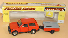 Lada Niva 2121 rot + Anh&auml;nger Skif M 1:43 UdSSR Russland orginal in OVP Sammlung