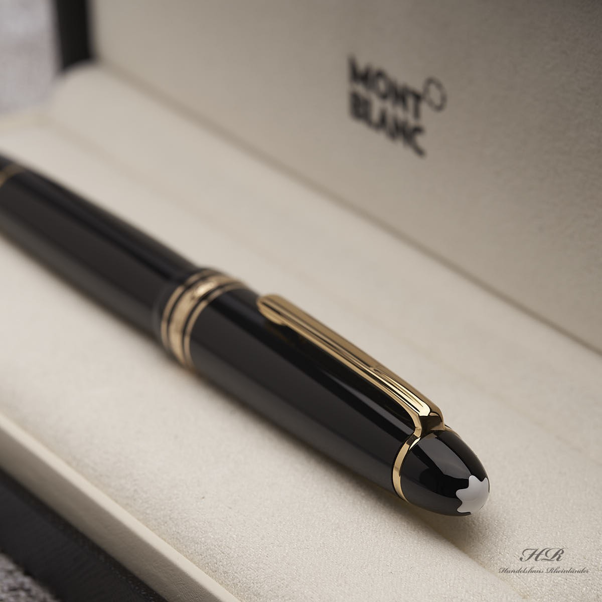 Montblanc Meisterstück Black Resin Gold LeGrand No 146 Fountain