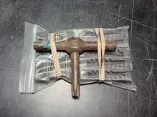 Letterpress 9 pairs (18) Challenge Hempel style 2-3/4" Quoins with KEY AN8 4#