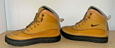 Nike ACG Woodside 2 High Boots Youth Boys Size 5Y Wheat Black Waterproof