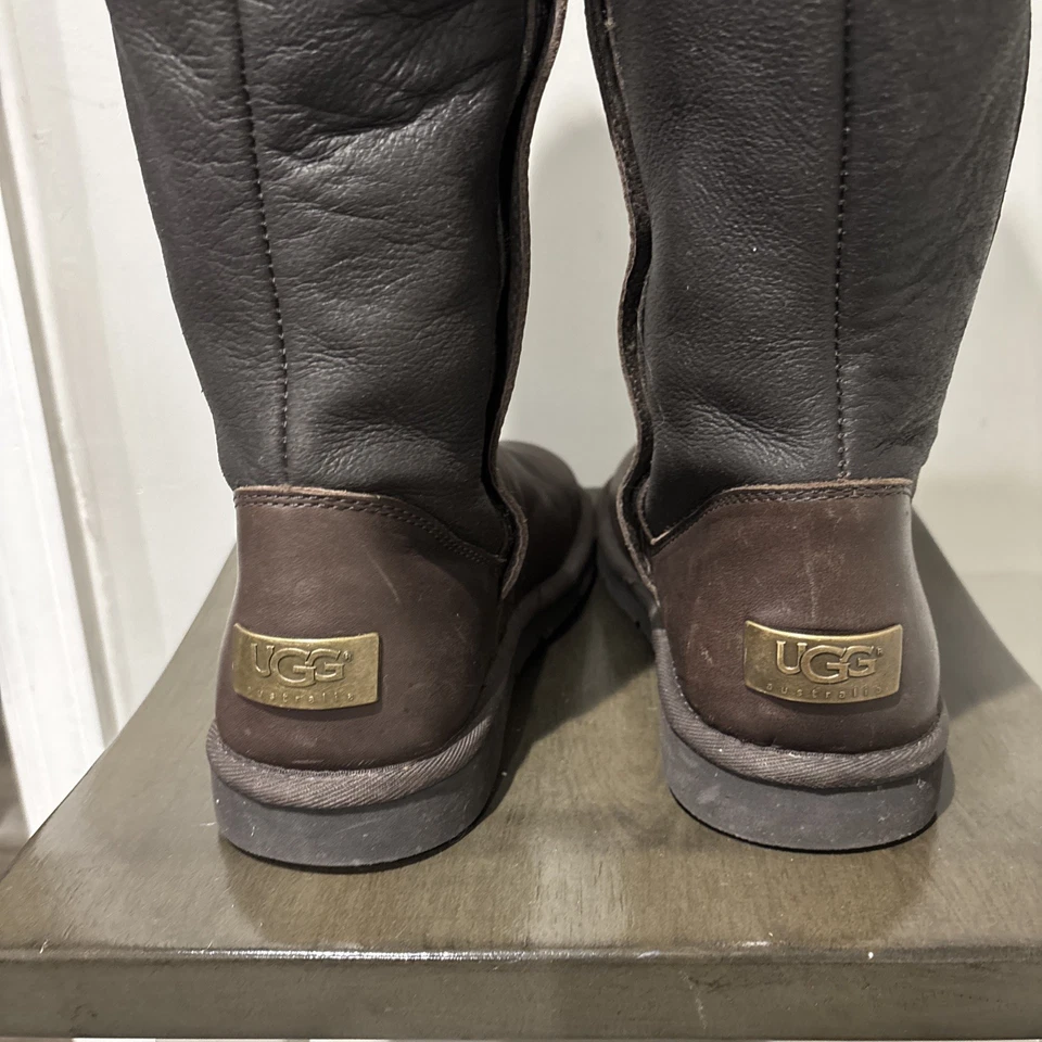 UGG Locarno Leather Boots Size 7 Sheepskin Lined Tall Winter Brown Women's 5191 - Image 4 of 4