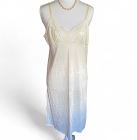 Vintage 1980s Simple Pleasures Ivory Lace V Neck Slip 36 Antron III