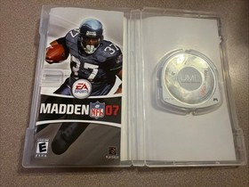 Madden NFL 07 Sony PSP PlayStation Portable Football Video Game with Manual