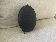 Beats Hard Case Red Zipper works perfectly