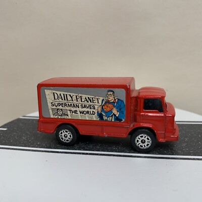 送料無料！！アメリカンカントリー雑貨　TOMTOM WORLD Corgi Juniors Leyland Terrier Box Truck Daily Planet