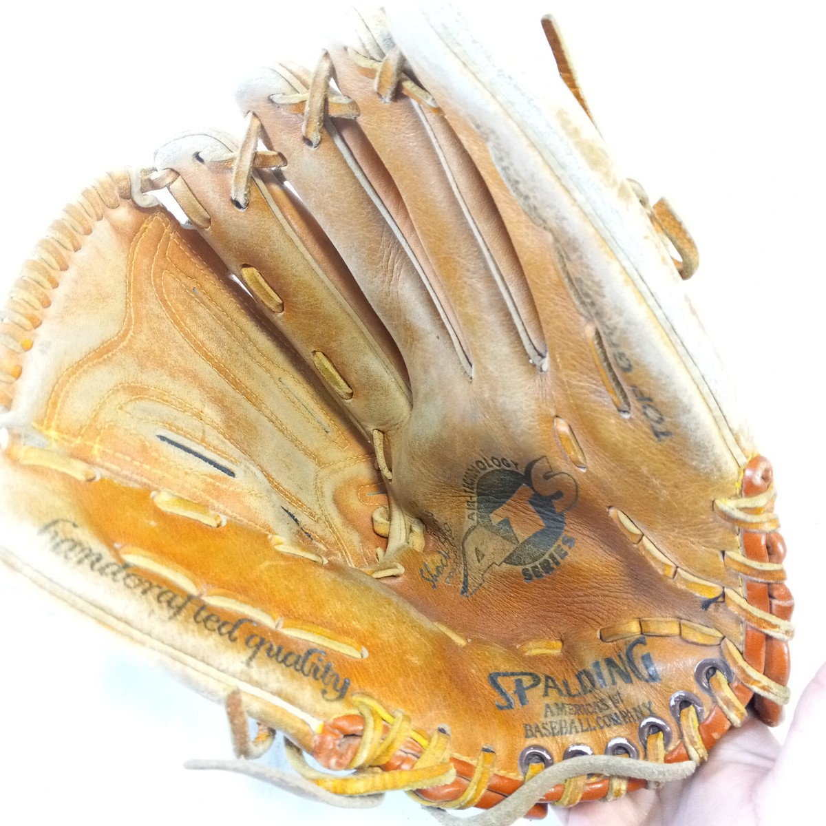 Spalding 42-369 Baseball Glove Right Hand Thrower Air Pump