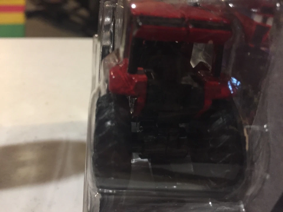 Case/IH 8920 Tractor w Loader Ultra Ultra Rare Premier Muddy Edition 1/64 Ertl - Image 3 of 4