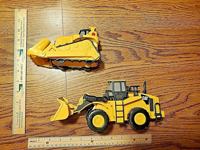 LOT of 2 Caterpillar CAT toys Front End Loader Bulldozer Toy State WORKS, CLEAN