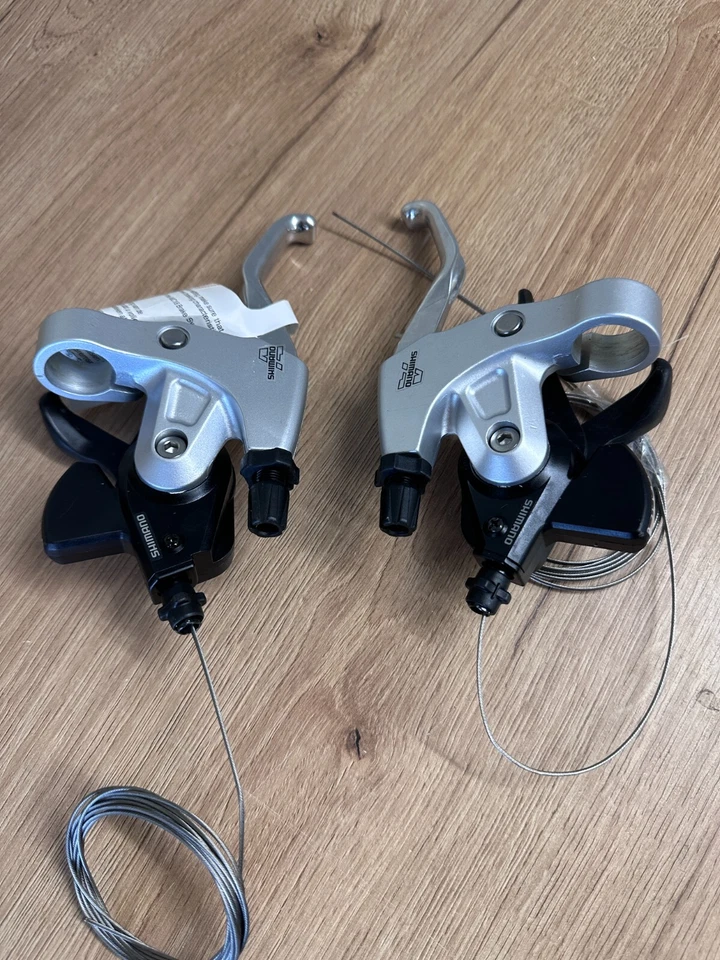 Retro Parts NOS Shimano Alivio ST-MC18 Brake Levers And Shifters Set 3x8S. - Image 2 of 4
