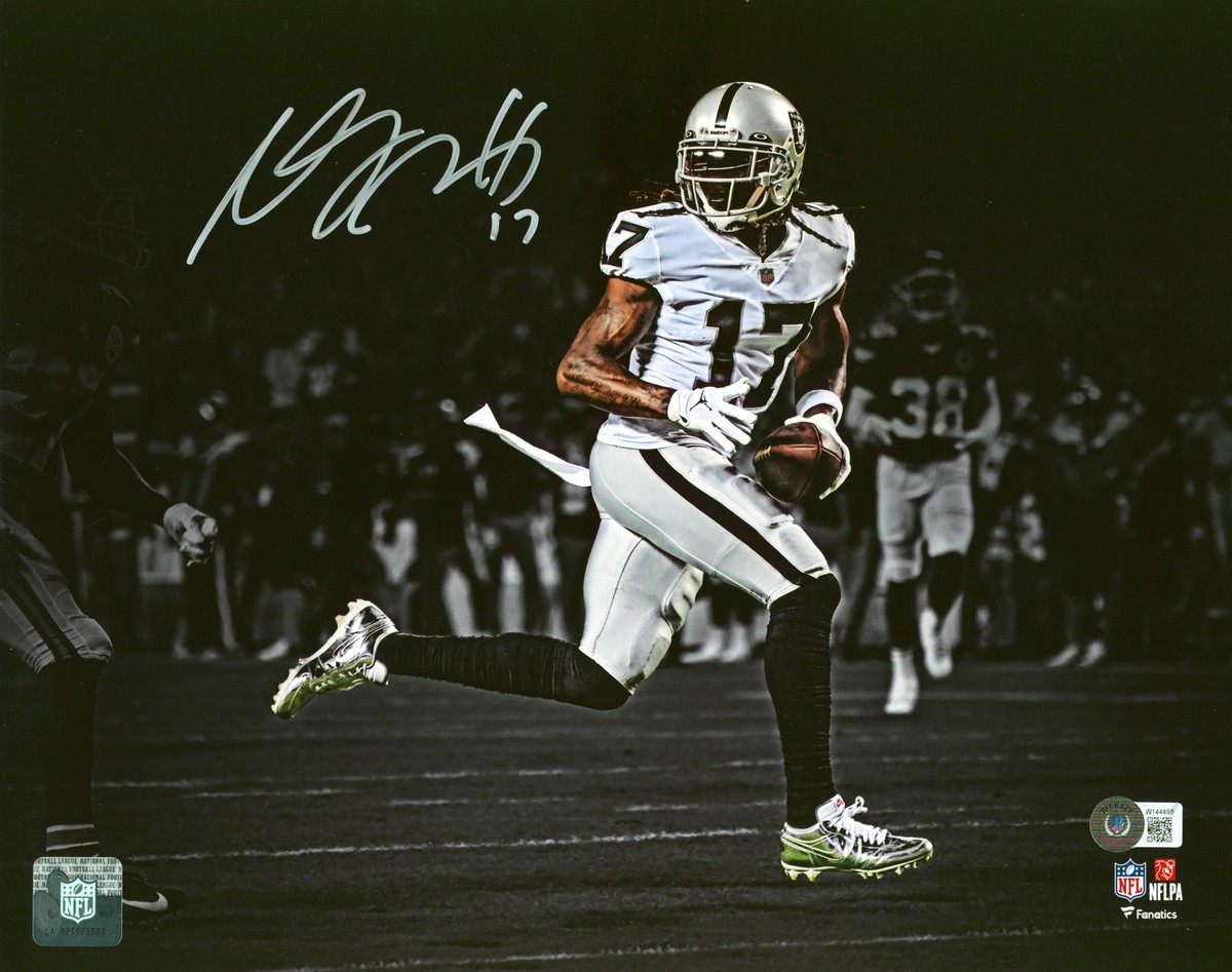 Raiders Davante Adams Signed 11x14 Spotlight Photo w/ White