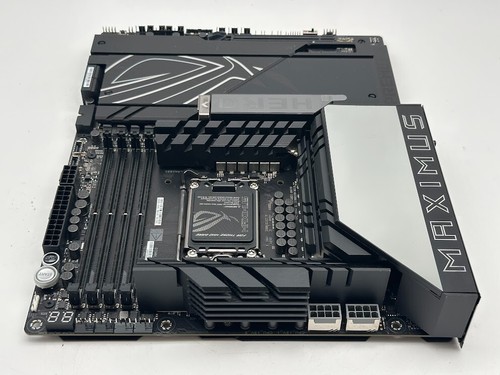 ASUS ROG MAXIMUS Z890 HERO LGA 1851 Intel ATX DDR5 Motherboard - Picture 4 of 9