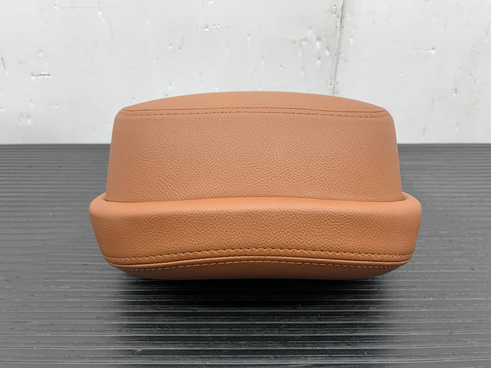 2014 - 2019 MASERATI GHIBLI M157 OEM LEFT FRONT SEAT HEADREST | CUOIO