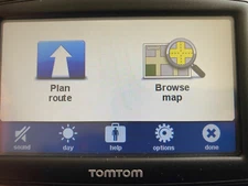 TomTom XL 335 SE Automotive Mountable Bundle. Missing Suction Cup
