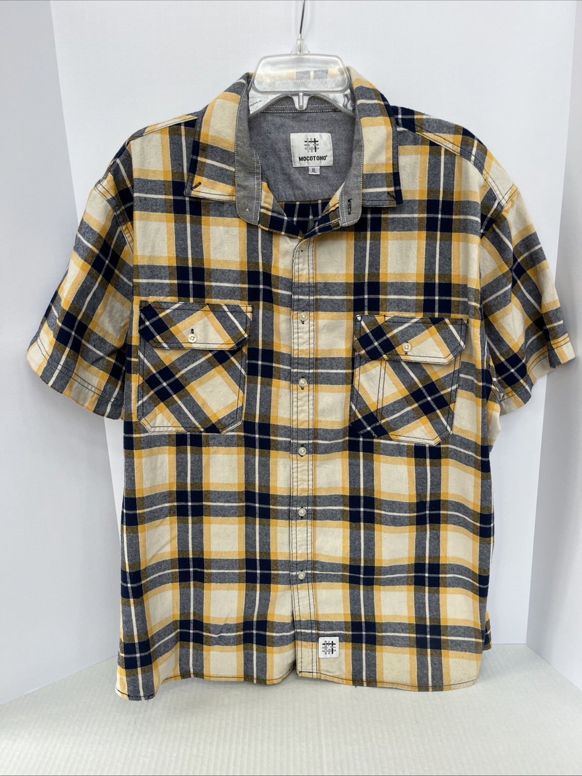 Men&rsquo;s XL Mocotono Plaid Short Sleeve Yellow and Navy Plaid