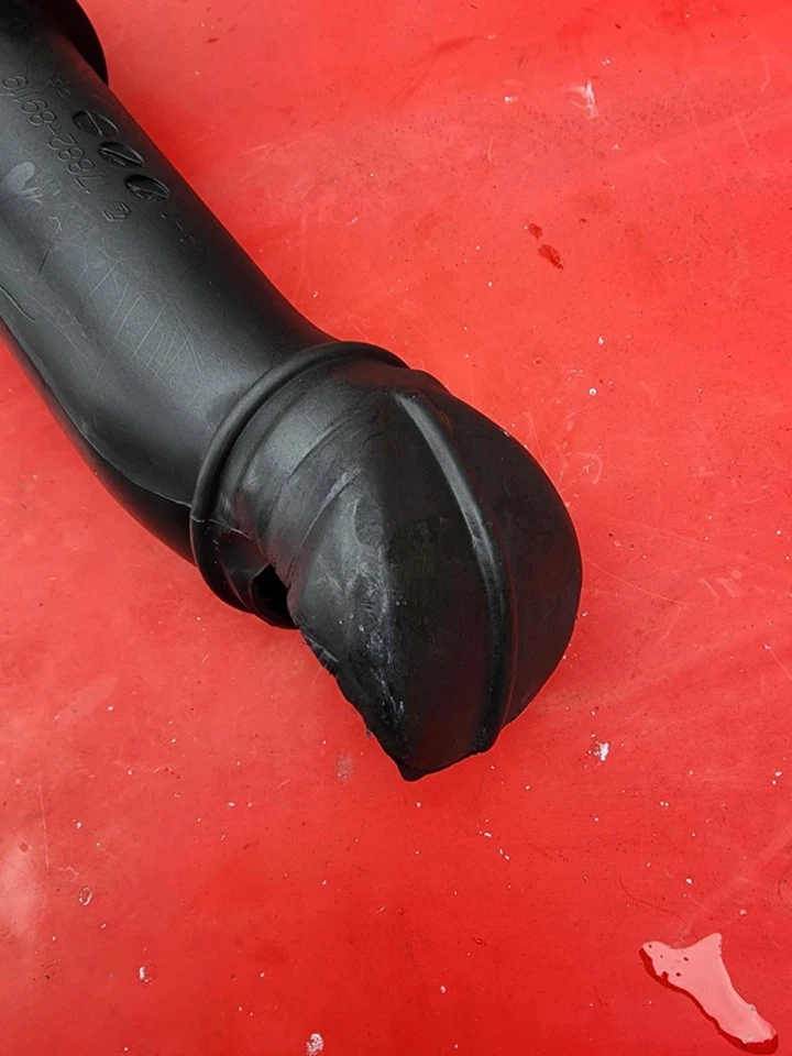 Tubo limpiador de aire de admisión Toyota Pickup 4Runner 22R tubo OEM tubo snorkel 17882-89119 Foto 4 de 4