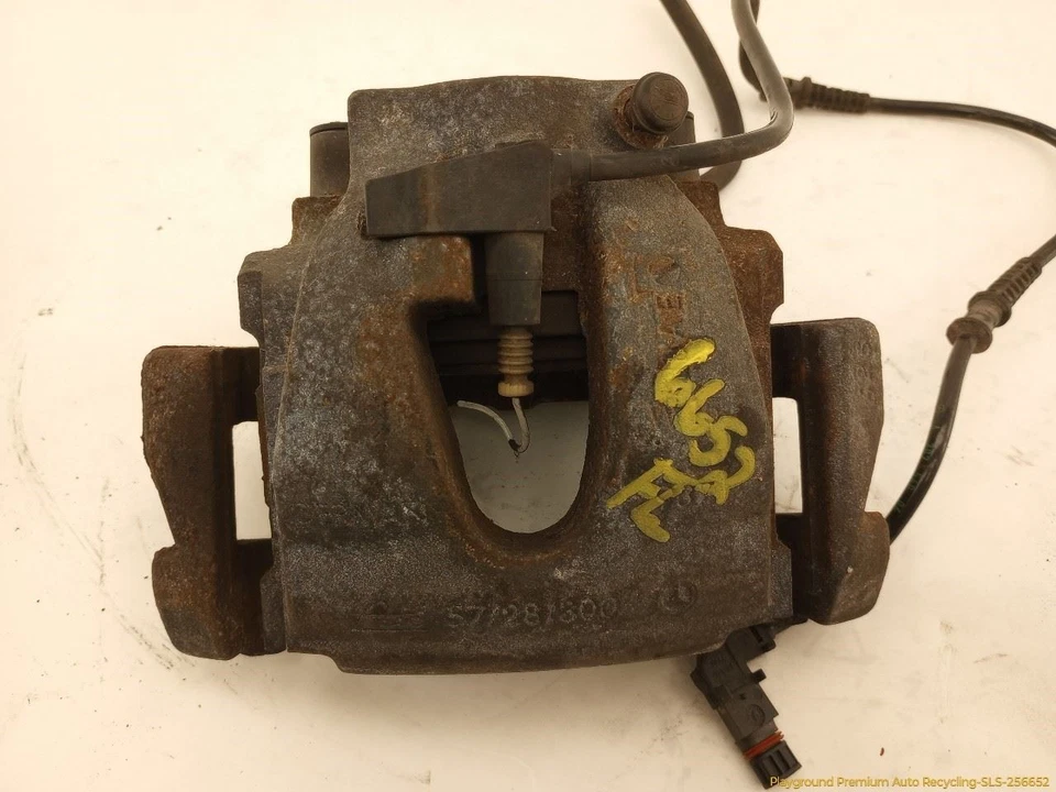 Chrysler Crossfire Pair Of Left & Right Front Brake Caliper Fits 2004-2008 04 05 - Image 2 of 4