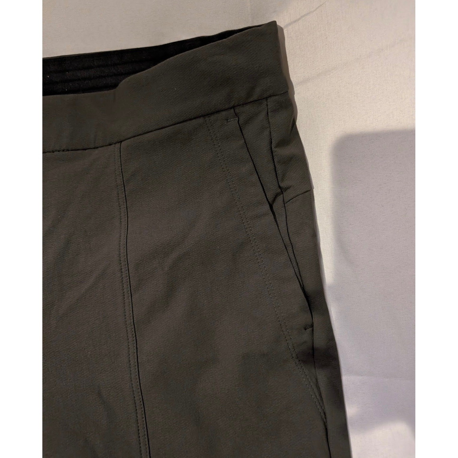 Athleta Grey Performance Stretch Pants Women Size… - image 3