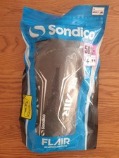 Sondico Flair Slip S/G 00 Shinguards, Adult Medium, Black/white. Brand New