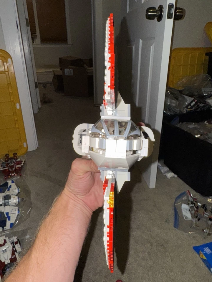 LEGO Star Wars: T-6 Jedi Shuttle (7931) With 1 Figure - Image 4 of 4