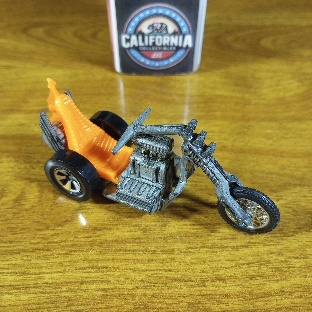 Hot Wheels Rrrumblers Orange Vintage Manufacture Diecast Cars