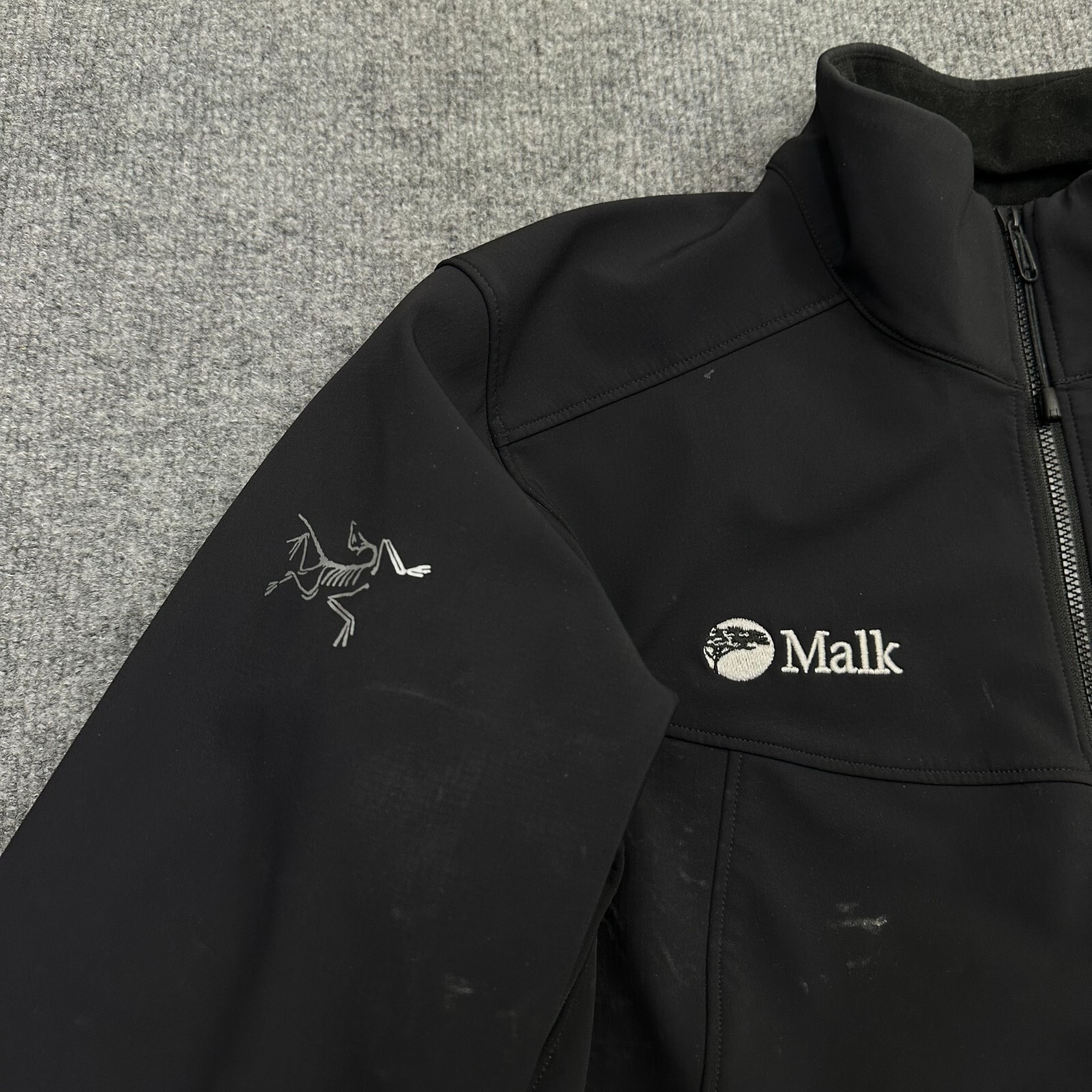 Giacca Arc'teryx Epsilon LT Soft Shell nera logo aziendale donna taglia M