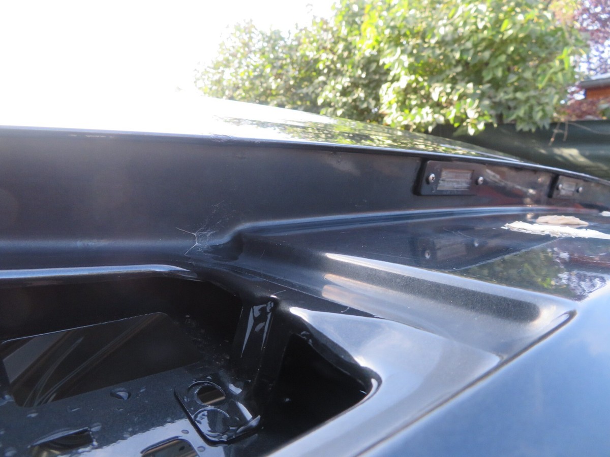 Originale BMW E34 Limousine Heckklappe in Diamantschwarz-metallic  