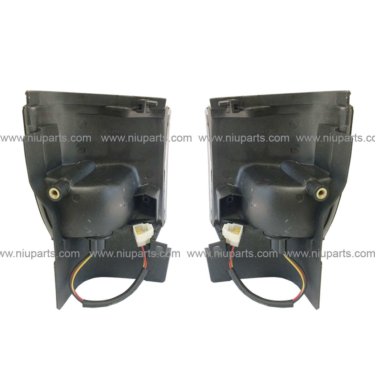 Headlight & Conrner Lamp LH RH For Nissan UD 1800 -3300 1995-2010 W