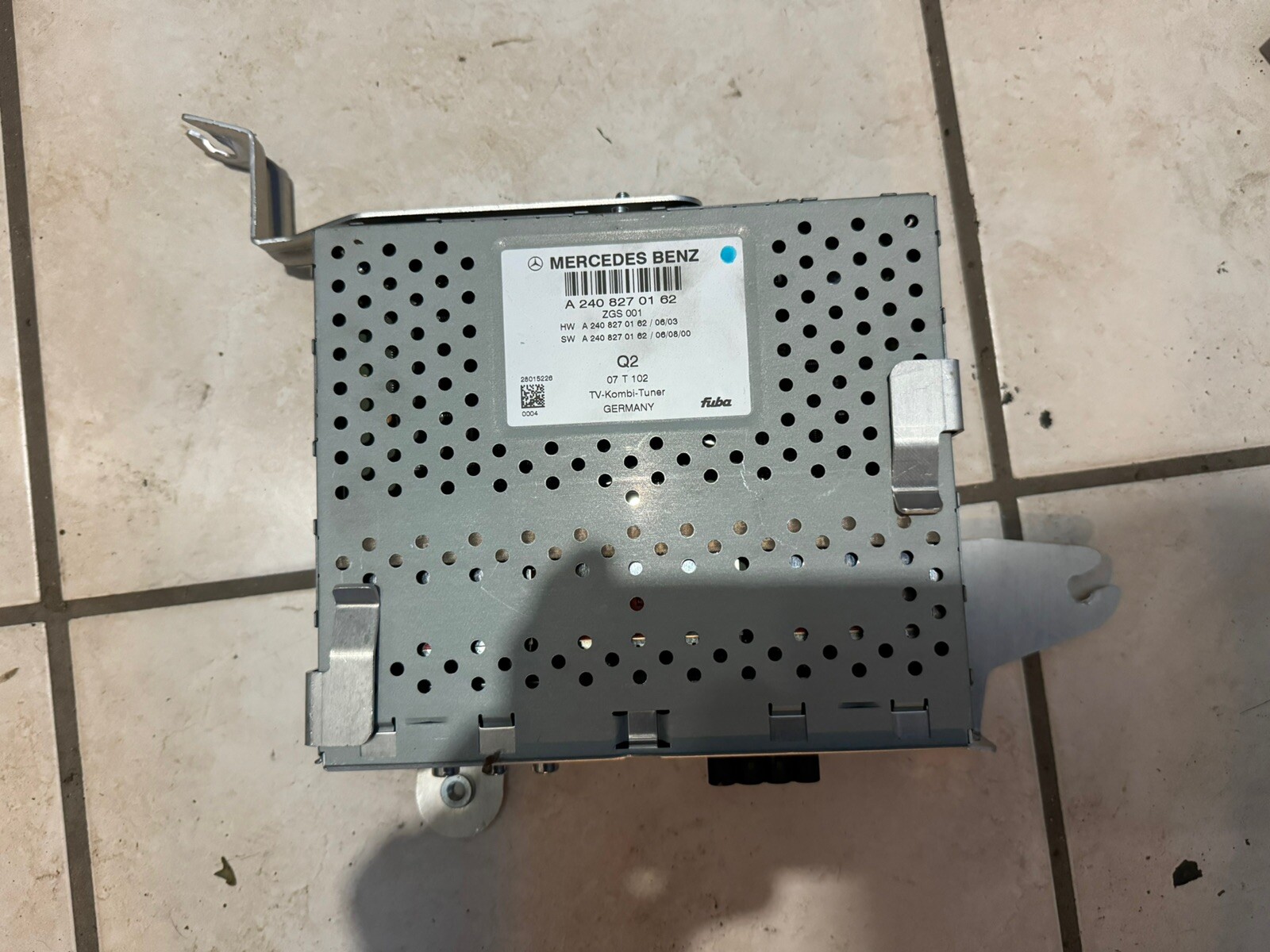 04-12 Maybach 57 57S 62 62S TV Tuner Control Unit Module 2408270162