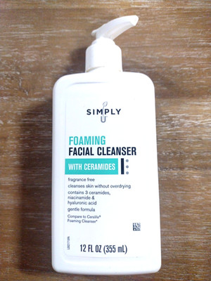 Simply Gentle Foaming Facial Cleanser with Ceramides & Hyaluronic Acid 12 oz D11