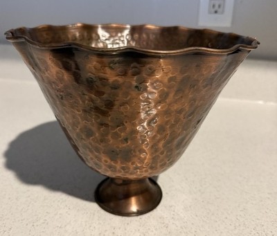 Vintage 1960's Gregorian hammered copper Planter Decorative Fireside Coal Scut 