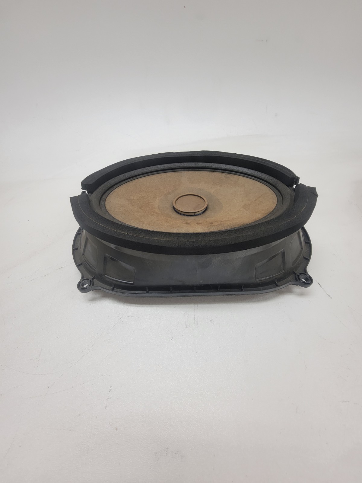 14-24 MASERATI GHIBLI CENTER REAR SHELF DECK SPEAKER SUB WOOFER HARMAN 670009429