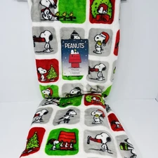 PEANUTS Throw Blanket 50"x70” Snoopy Woodstock Christmas Windowed Green Red NEW