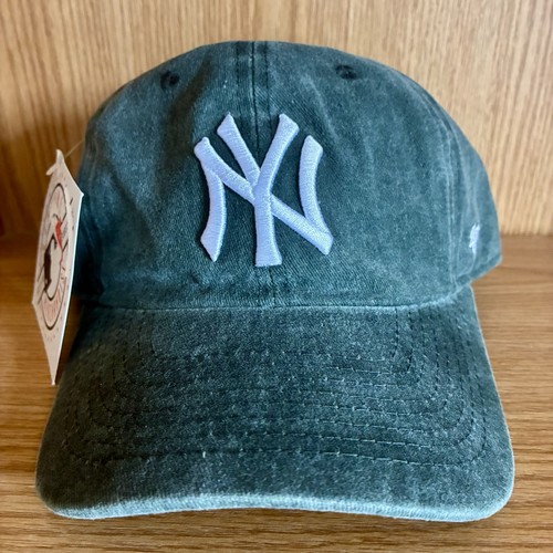 BRAND NEW (NWT) - New York Yankees New Era ‘47 Hat Cap, Adjustable Strap - MINT!