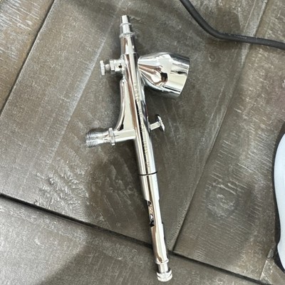 Iwata Hi-Line HP-CH Gravity Feed Dual Action Airbrush  