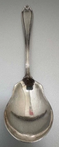 International Sterling Silver Margaret Pattern Scalloped Spoon 27 Grams